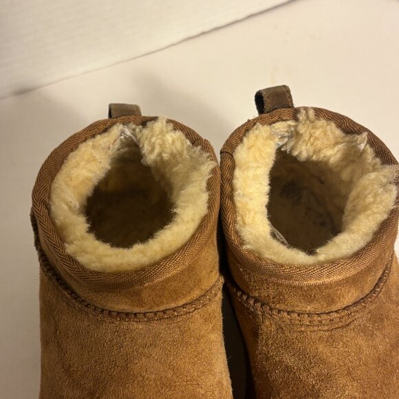 UGG Kids Classic Ultra Mini Boots Chestnut Suede Size 2 Youth - Picture 10 of 16
